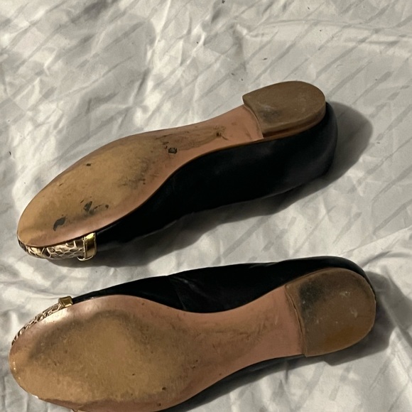 ELIE TAHARI GWEN TWO TONE FLATS 5 - Picture 3 of 3